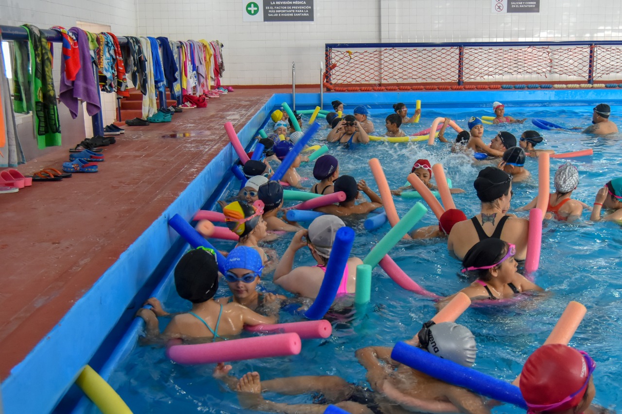 El natatorio «Ana Karelovic» volvió a la actividad