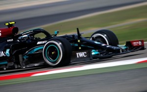 El auto de Valttieri Bottas de Mercedes en las pruebas de pretemporada de la Fórmula Uno en Bahréin. Marzo 12, 2021. REUTERS/Hamad I Mohammed